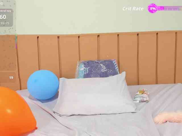 Ally-blonde webcam