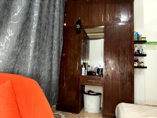 Hoelygrail Porn Show