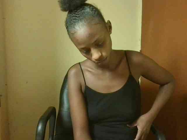 Hotpussyebony webcam