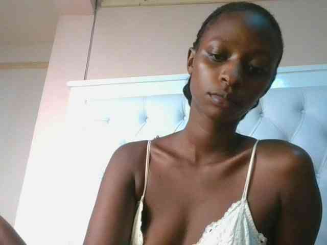 Hotpussyebony webcam