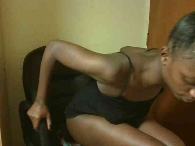 Hotpussyebony webcam