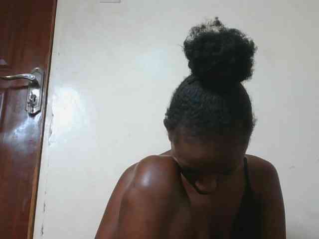 Hotpussyebony webcam
