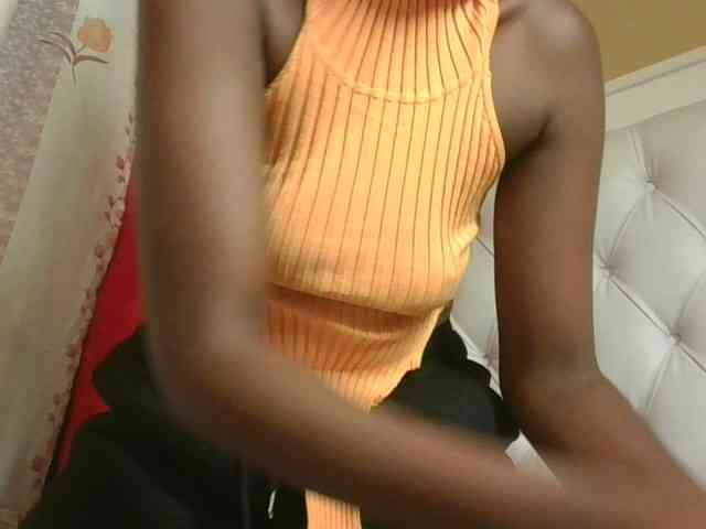 Hotpussyebony webcam
