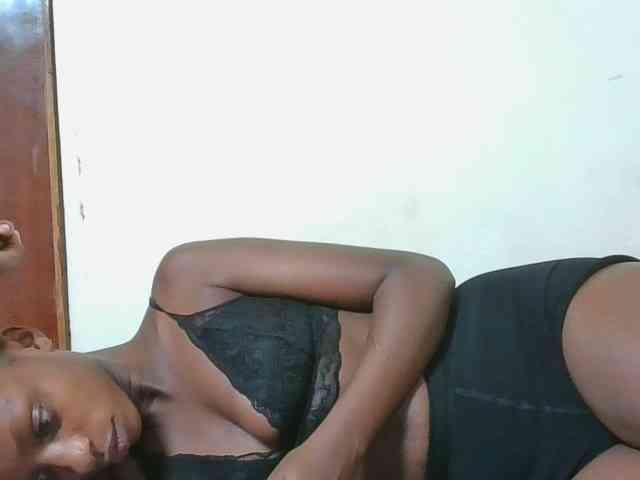 Hotpussyebony webcam
