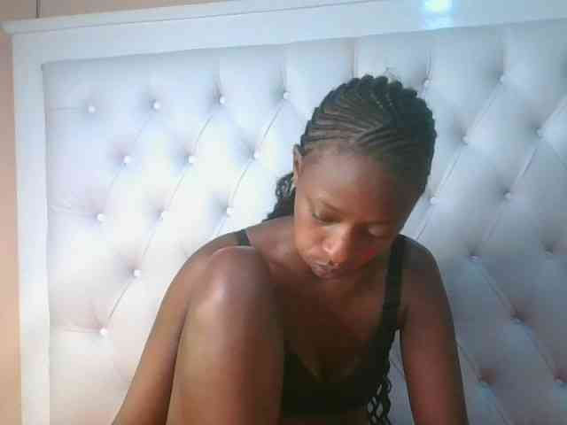 Hotpussyebony webcam