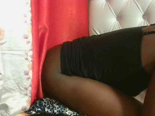 Hotpussyebony webcam