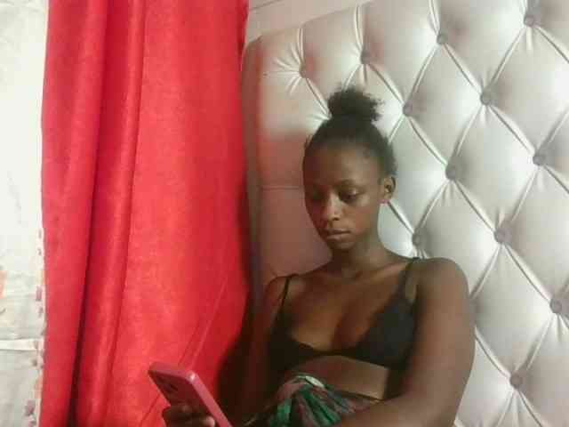 Hotpussyebony webcam