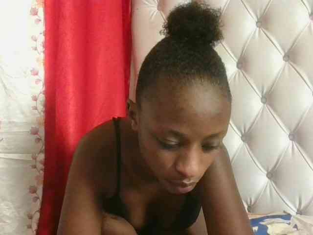 Hotpussyebony webcam