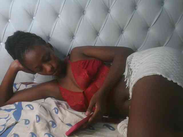 Hotpussyebony webcam