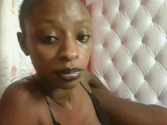 Hotpussyebony webcam