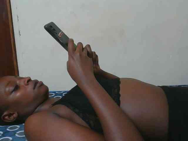 Hotpussyebony webcam
