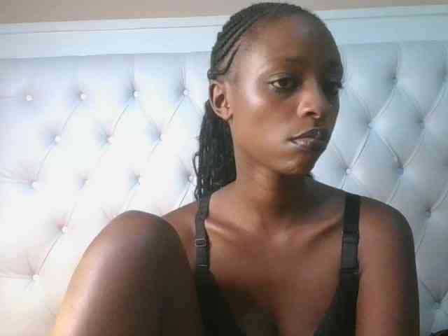 Hotpussyebony webcam