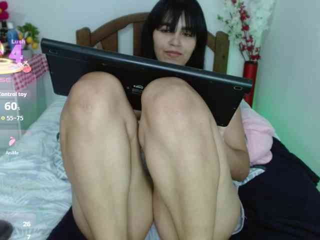 Lorraynesmith webcam