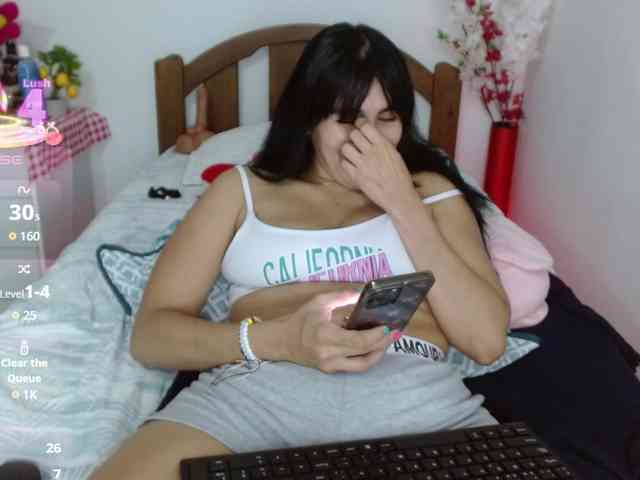 Lorraynesmith webcam