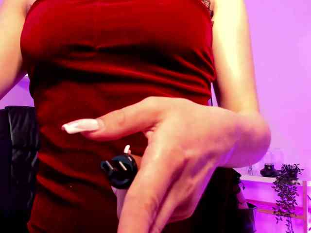 Katie-Foxy webcam