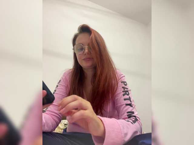 BellaGreymodel Live Cam on BongaCams