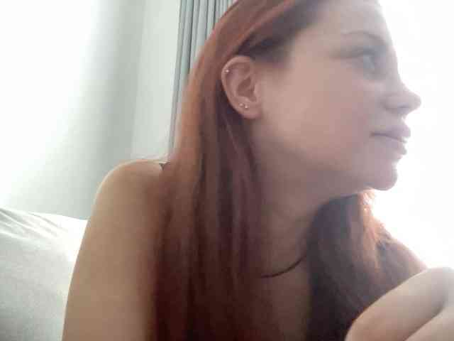 BellaGreymodel webcam