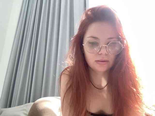 BellaGreymodel webcam