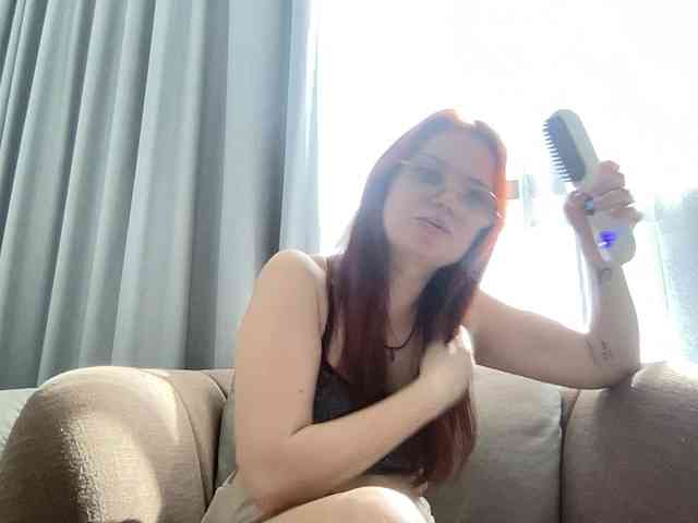 BellaGreymodel webcam