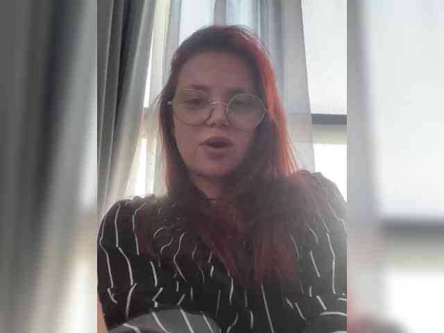 BellaGreymodel webcam