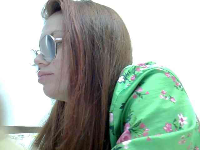 BellaGreymodel webcam