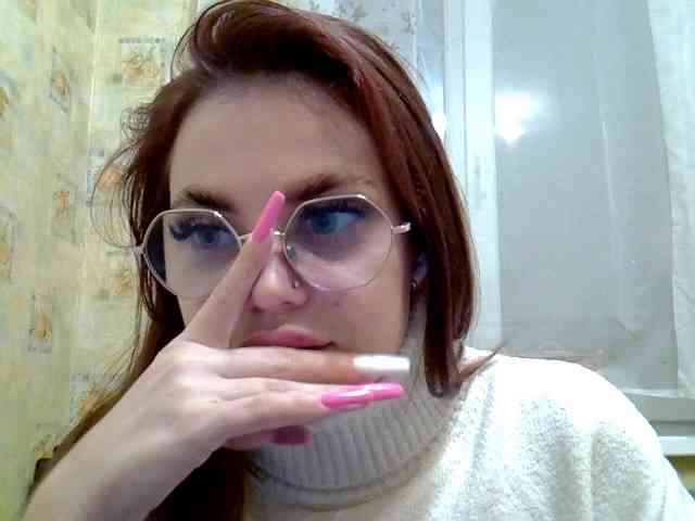 BellaGreymodel webcam