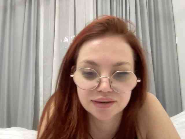 BellaGreymodel webcam