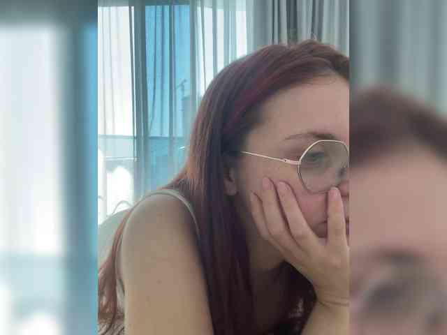 BellaGreymodel webcam