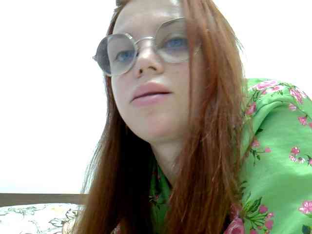 BellaGreymodel webcam