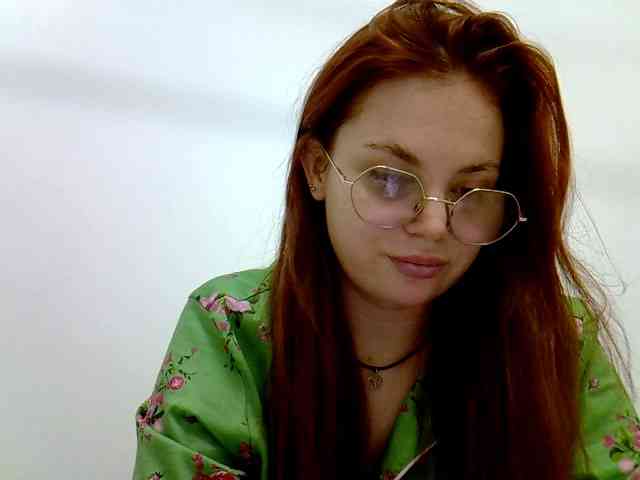 BellaGreymodel webcam