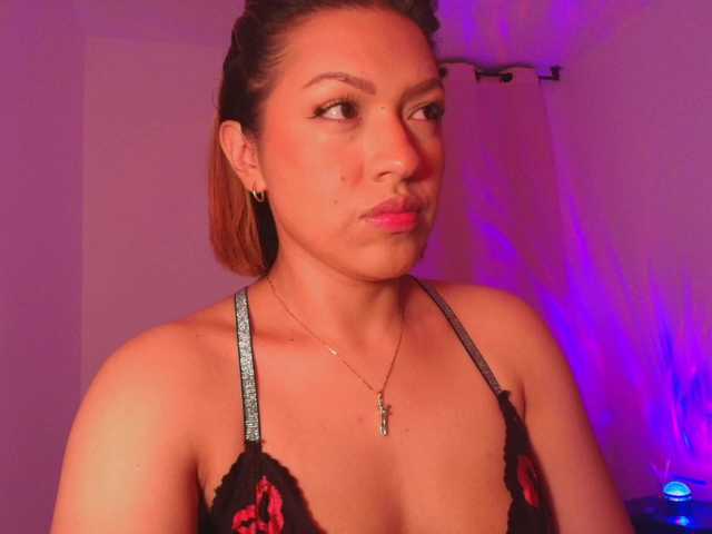 Melyzamek27's BongaCams show and profile