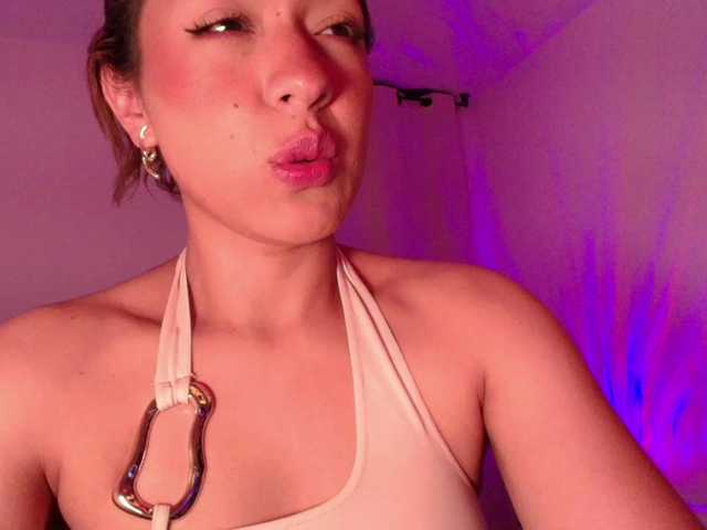 Melyzamek27's BongaCams show and profile