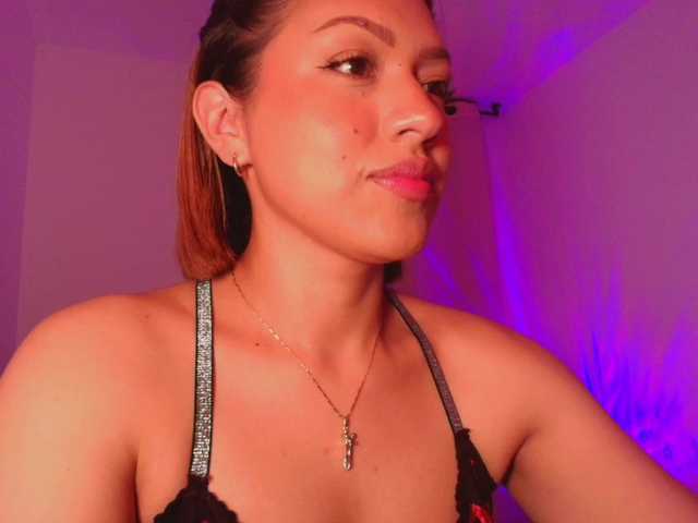 Melyzamek27's BongaCams show and profile