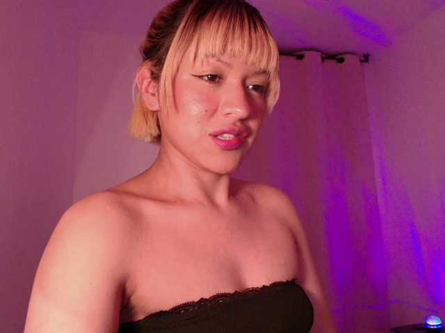 Melyzamek27's BongaCams show and profile
