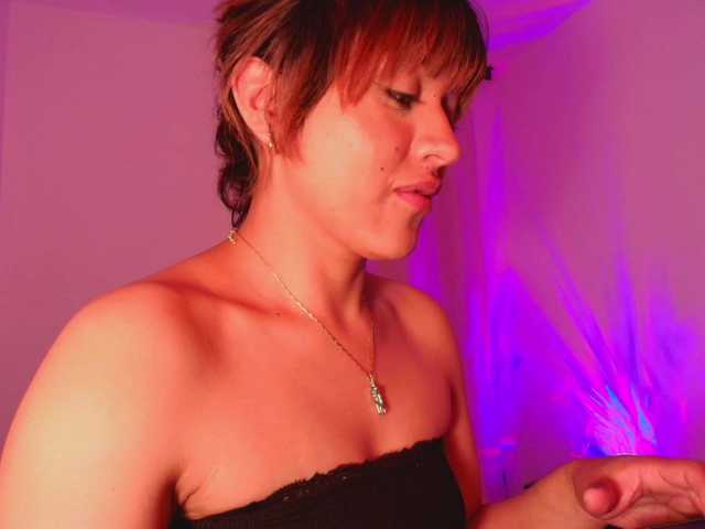 Melyzamek27's BongaCams show and profile