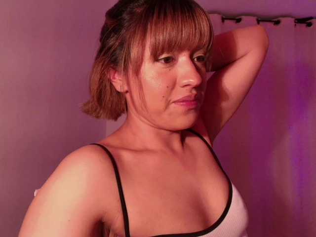 Melyzamek27's BongaCams show and profile