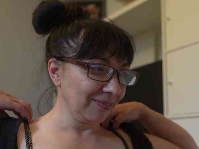 random chat cam Varvara-
