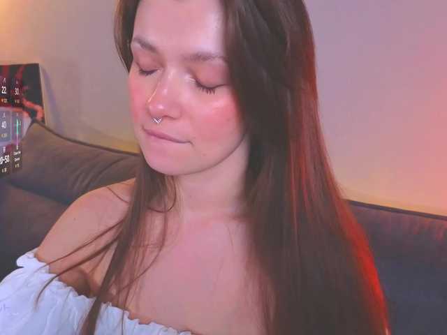 Hotksy's BongaCams show and profile