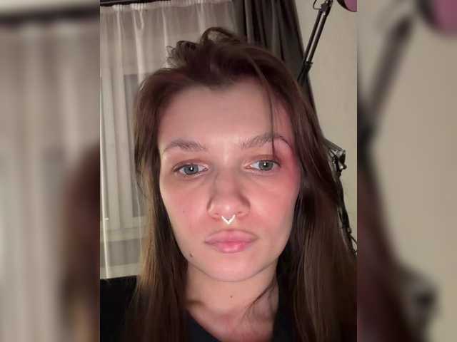 Hotksy's BongaCams show and profile