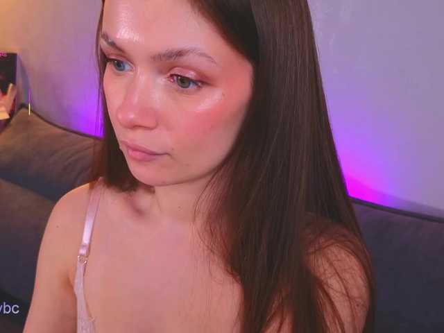 Hotksy's BongaCams show and profile