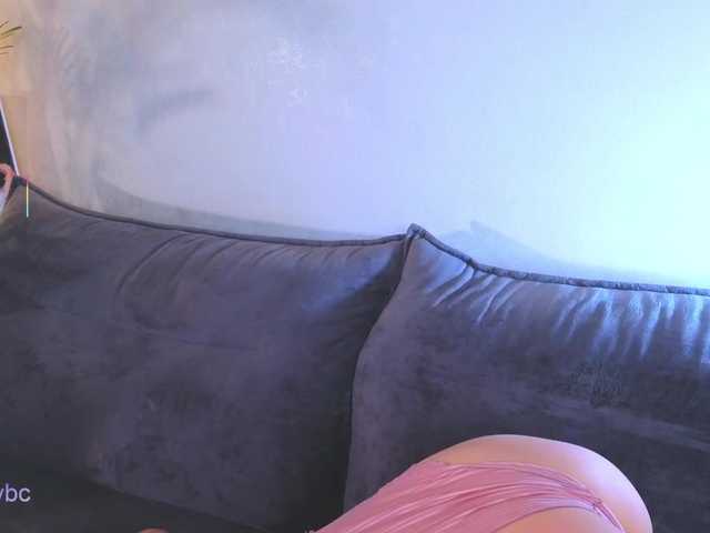 Hotksy's BongaCams show and profile