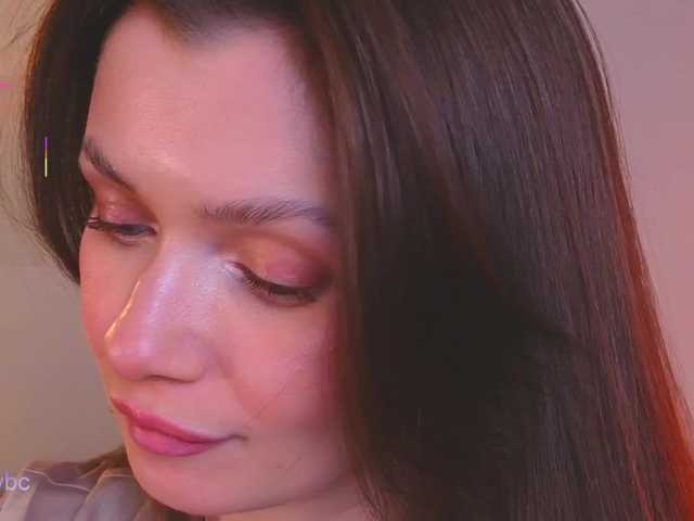 Hotksy's BongaCams show and profile