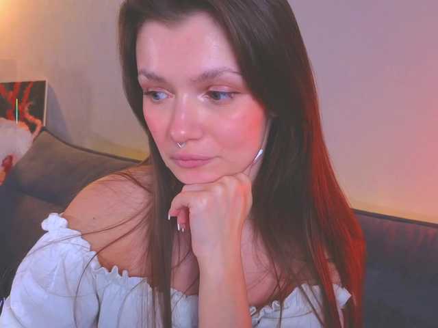 Hotksy's BongaCams show and profile