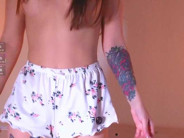 Hotksy's BongaCams show and profile