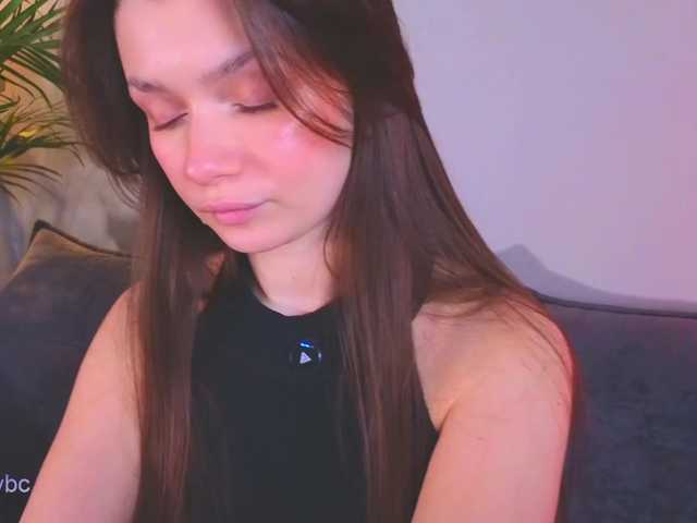 Hotksy's BongaCams show and profile