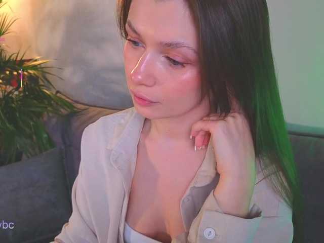 Hotksy's BongaCams show and profile