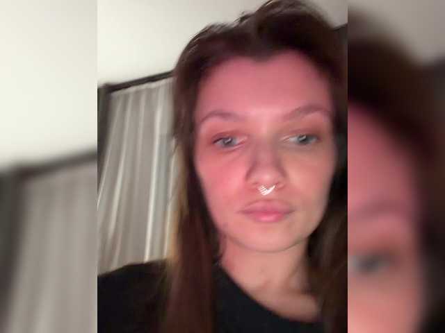 Hotksy's BongaCams show and profile