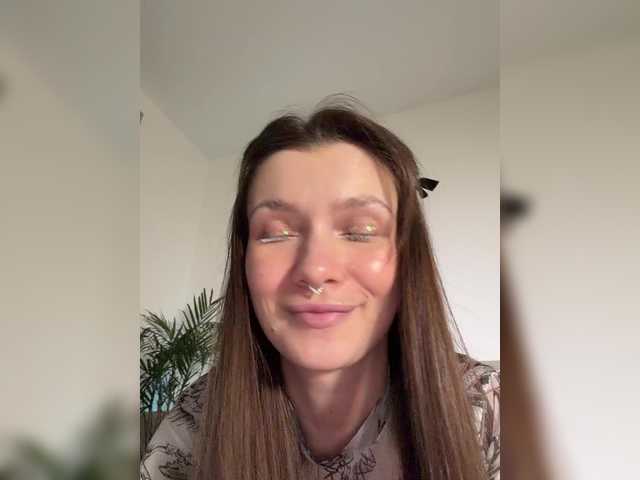 Hotksy's BongaCams show and profile