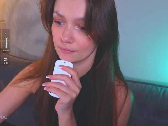 Hotksy's BongaCams show and profile