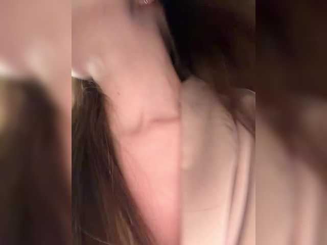 Hotksy's BongaCams show and profile